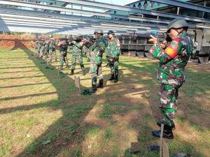 Tingkatkan Kemampuan Naluri Tembak Tepat, Kodim 0505/JT Gelar Latbakjatri Semester-1