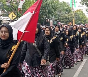 Terima SK PPPK, Ratusan Guru di Kembangbahu Lamongan ‘ Long Walk’ Jalan Kaki Puluhan Kilometer