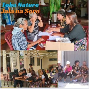 Sereida Tambunan Peduli Kesehatan Mata, Bagikan Kacamata Baca Gratis ke Warga Ajibata