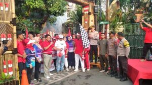 Danramil Matraman Bersama Kapolsek dan Camat Lepas Gerak Jalan Menyambut HUT Kemerdekaan Republik Indonesia Ke-79