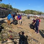 Bakamla RI Clean Up Pesisir Pantai Nelayan di Oesapa Kupang