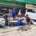 Babinsa Koramil 01/Jatinegara, Normalisasi Saluran Air Bersama SDA