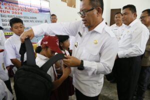 Poltak Sitorus Ceritakan Kesulitan Masa Kecil Untuk Motivasi Anak Yatim dan Piatu