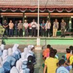 Babinsa Jatibening Baru Bersama Tiga Pilar Berikan Penyuluhan dan Himbauan ke Sekolah SMPN 20 Kota Bekasi