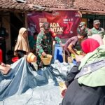 Babinsa Kodim Bojonegoro Distribusikan 40 Ribu Liter Air Bersih untuk Warga Sugihwaras