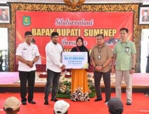 Wujud Peduli Pemkab Sumenep, Ratusan Abang Becak Terima Bantuan Jaminan Perlindungan Sosial