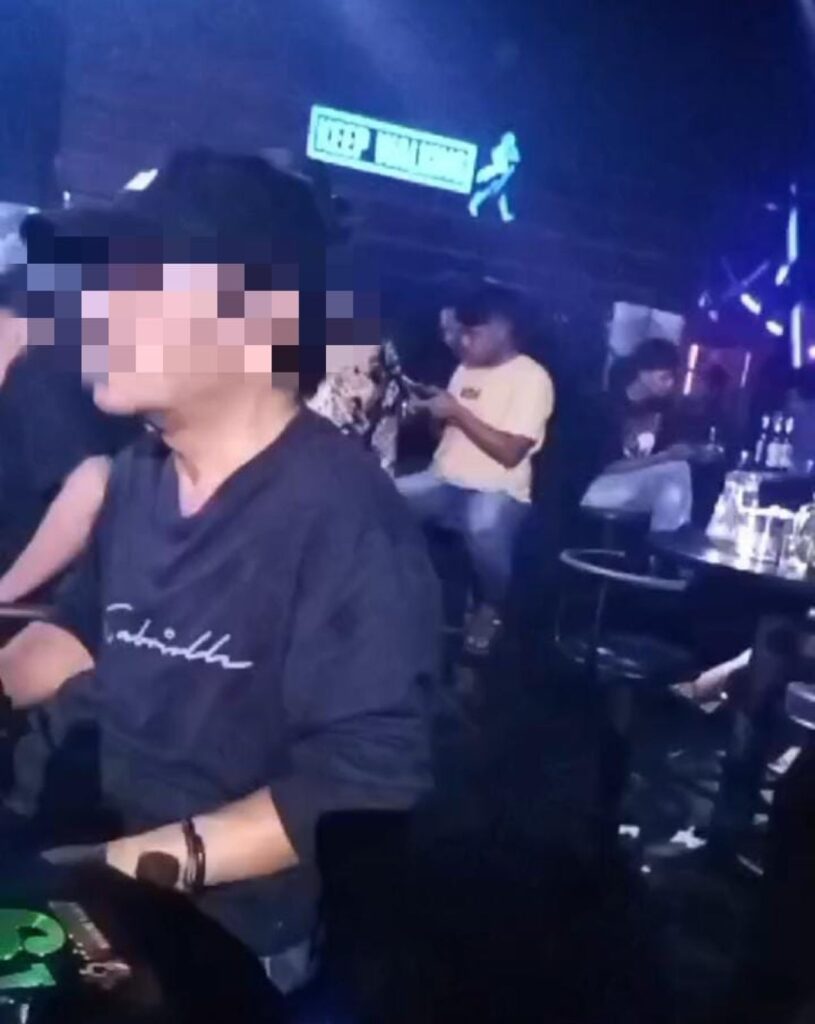 Heboh, Viral Oknum Kades di Bojonegoro Asyik Dugem