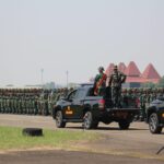 Prajurit Batalyon Arhanud 6/BAY Melaksanakan Latihan Defille Dalam Rangka HUT TNI ke-79