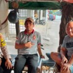Bhabinkamtibmas Kelurahan Kebon Kosong Melaksanakan Kegiatan Sambang Dan Patroli Dialogis