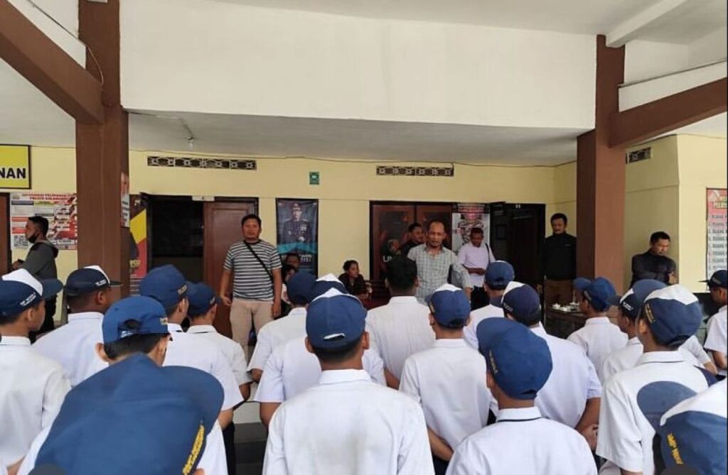 Diduga Hendak Tawuran, Polsek Kauman Amankan Puluhan Siswa SMPN 4 Tulungagung