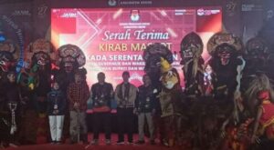 “Si Nara” dan “Si Jali” Simbol Integrasi Bangsa, di Kirab Keliling 26 Kecamatan Kabupaten Kediri