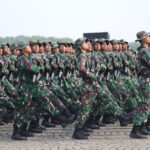 Prajurit Batalyon Arhanud 6/BAY Mengikuti Latihan Parade Upacara HUT TNI Ke 79