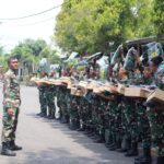 Batalyon Arhanud 6/BAY Distribusikan Pembagian Perlengkapan Berupa Pakaian Dinas Lapangan TNI Angkatan Darat