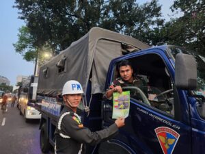 Pomdam Jaya Sosialisasi Himbauan Tertib Berkendaraan Serta Parkir Pada Rangkaian Kegiatan HUT TNI Ke 79