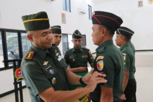 Dandim 0827/Sumenep Pimpin Acara Pelantikan Kenaikan Pangkat Prajurit Periode 1 Oktober 2024