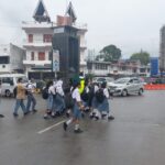 Walau Diguyur Hujan, Polantas dan Dishub Toba Tetap Semangat Gatur Arus Lalu Lintas