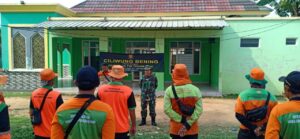 HUT TNI ke 79 TNI, Koramil 01/Jatinegara Bersih-bersih Ciliwung