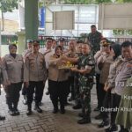Kapolsek Jatinegara Berikan Surprise Ucapan Dirgahayu TNI ke 79 ke Koramil 01/Jatinegara