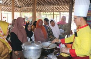 Pelatihan Tata Boga Tingkatkan Daya saing Warga, Kegiatan Non Fisik TMMD 122 Kodim 0809/Kediri