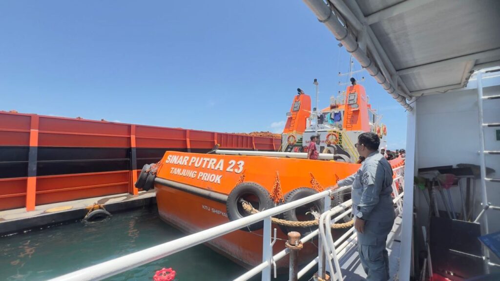 Bakamla RI Berhasil Tangkap Kapal Bermuatan Nikel di Perairan Sulawesi Tenggara