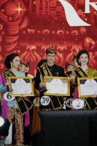 Utusan Kota Keris, Raih Busana Terbaik Dalam Ajang Pemilihan Raka – Raki Provinsi Jawa Timur 2024