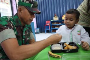 Peduli Anak Bangsa, Kodim 0504/JS Adakan Makan Bergizi ditiga Lokasi