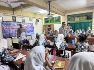 Sosialisasi dan Deklarasi Anti Tawuran Polsek Johar Baru di Sekolah SMK Negeri 14 Jakarta