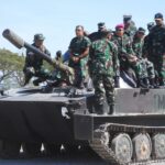 Irkormar Tinjau Uji Fungsi Amunisi Tank PT-76
