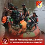 Ribuan Pasukan Terjun ke Ciliwung