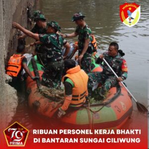 Ribuan Pasukan Terjun ke Ciliwung
