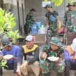 Ciptakan Harmonisasi, Satgas TMMD 122 Kodim 0809/Kediri Makan Siang Bersama Warga