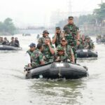 Kasad Pimpin Puncak Kegiatan Bersih-Bersih Ciliwung di Tambora, Jakarta Barat
