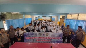 Polsek Metro Menteng Melaksanakan Kunjungan SMP N 18 Jakarta Dalam Rangka Deklarasi Anti Tawuran
