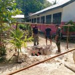 Berselimutkan Terik, Satgas TMMD Ke-122 Kodim 1805/Raja Ampat Melanjutkan Penggalian Sumur Gali