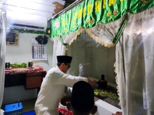 Peringati HJB Ke-347, Pj Bupati Bojonegoro Mengawali Ziarah Leluhur di Makam Eyang Pangeran Buyut Dalem