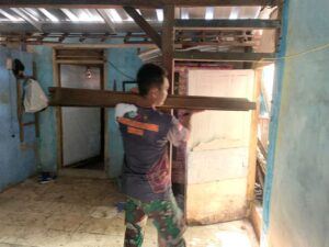 Satgas TMMD 122 Terus Lanjutkan Pembangunan Rutilahu dengan Semangat