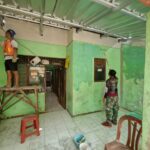 Masuki Tahap Akhir, Satgas TMMD 122 Lakukan Pengecatan Rumah Tidak Layak Huni (Rutilahu)