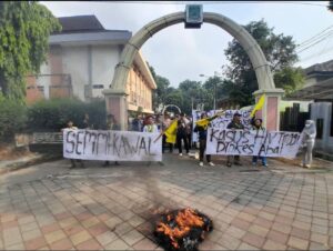Demo Mahasiswa Desak Dinkes Kota Tangerang Bentuk Perwal Penanggulangan HIV