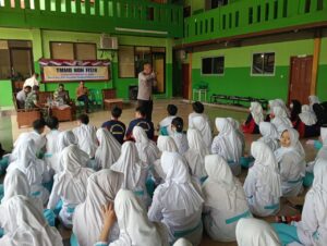 Cegah Rusaknya Masa Depan Generasi Muda, Satgas TMMD 122 Lakukan Penyuluhan Tentang Bahaya Narkoba