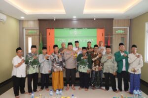 Kapolres Metro Jakarta Utara Silaturahmi Kediaman Habib Abdullah Bin Alwi Al Atthas
