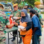 Batalyon Arhanud 6/BAY Melaksanakan Jumat Berbagi Dengan Membagikan Nasi Kotak Untuk Warga di Sekitar Asrama