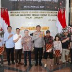 Polda Metro Jaya Berikan Bantuan Kaki Palsu dalam Rangka Hari Jadi Humas Polri ke-73