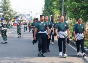 Perkuat Soliditas, Keluarga Besar Kodim Bojonegoro Gelar Jalan Sehat Bersama
