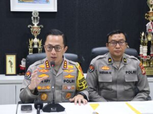 Polri Mengusung Misi Kemanusiaan Dalam Penanganan Kebakaran Pabrik Pakan Ternak di Bekasi