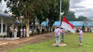 Kapolsek Lumban Julu Berikan Edukasi Kepada Pelajar SMAN 1 Lumban Julu