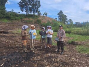 Dukung Ketahanan Pangan Nasional, Polsek Laguboti Laksanakan Penanaman Bibit Jagung