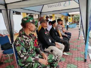 Bhabinkamtibmas Kelurahan Kartini Menghadiri Pelantikan Anggota KPPS untuk Pilkada DKI Jakarta 2024