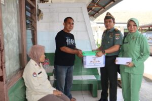 HUT Ke-26 Korem 051/WKT, Kodim 0504/JS Berikan Bantuan Kepada Personil Yang Sedang Sakit