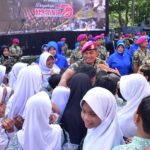Serentak, Korps Marinir Gelar Bakti Sosial, Kesehatan Dan Makan Bergizi