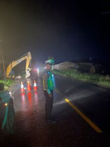 Satlantas Polres Toba Patroli Malam Hari di Titik Rawan